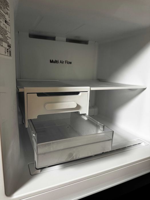 Хладилник с горен фризер LG GTBV38PZGKD - 172 см