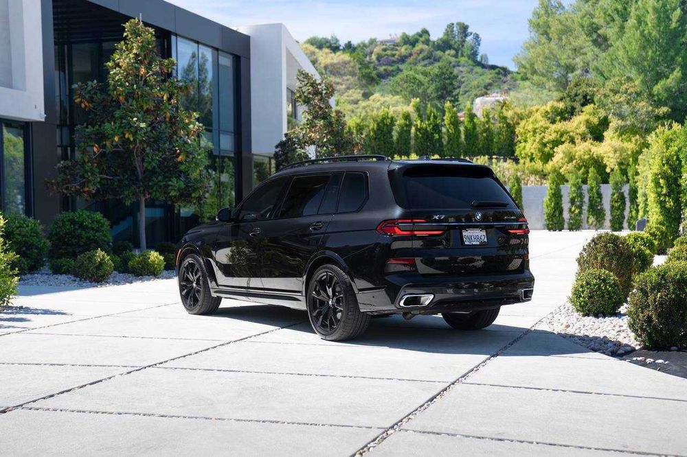 2025 BMW X7 xDrive40i M SPORT LINE
