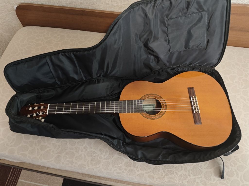 Класическа китара Yamaha C40