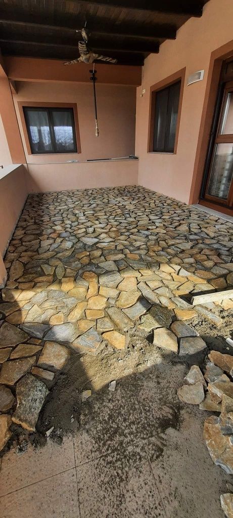 Piatră Naturală de Munte 100% Naturală
- Ideală pentru alei, terase, s