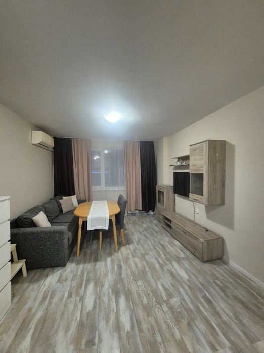 Двустаен напълно обзаведен Колхозен пазар