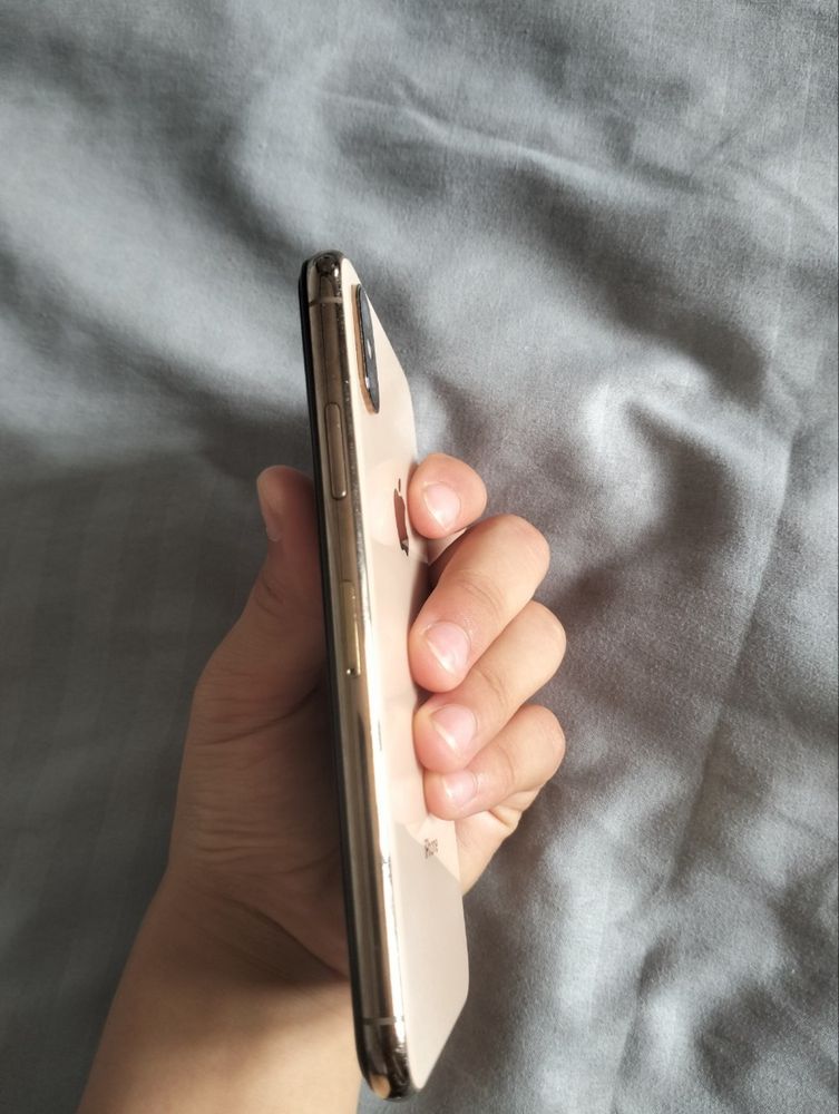 Iphone Xs  yahwi holatda