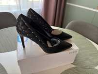 Обувки Guess , черни, ток.