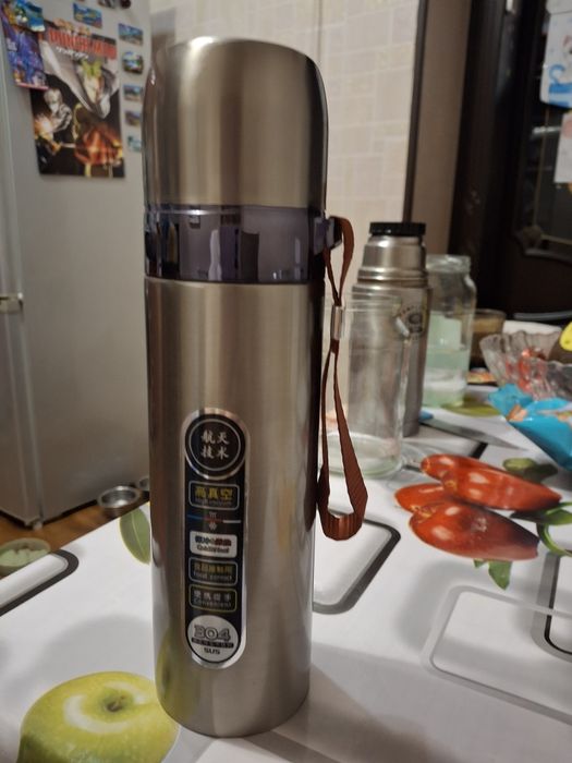 Термос металлический  б у. О.5 литров  чай кофе