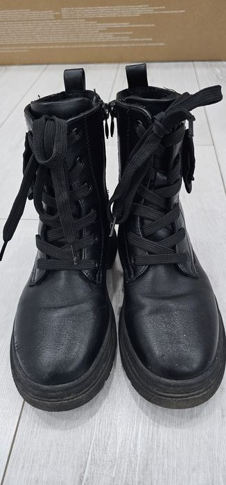 Осенние черные детские сапоги