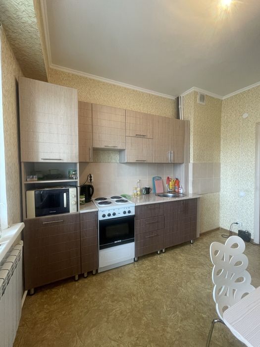 Сдается 3х ком. квартира, р-н КШТ (монумент Независимости)