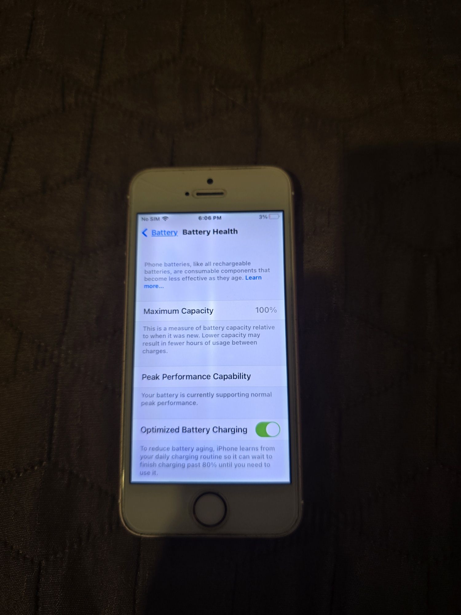 Много запазен Iphone SE 64GB