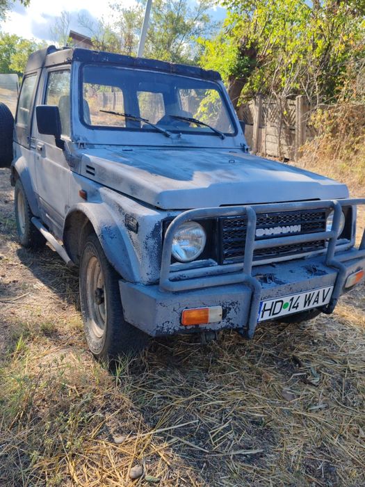 Vând Suzuki Samurai