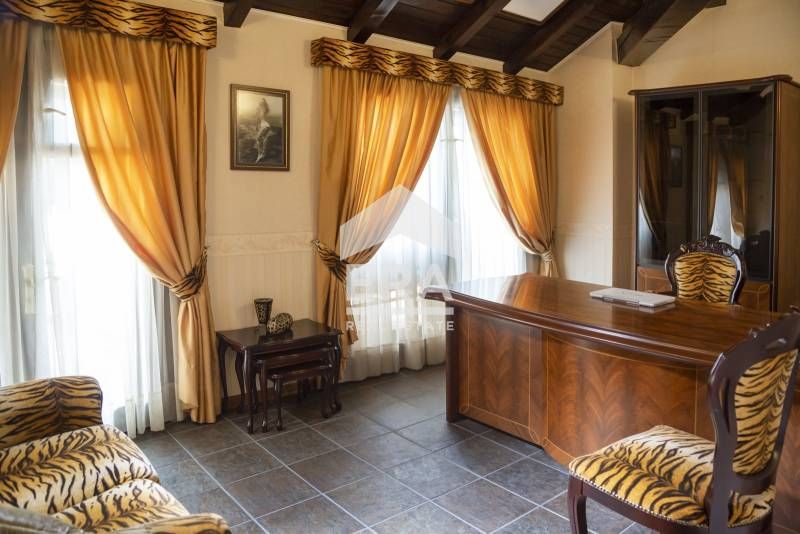 Продава се Многостаен апартамент в София, Лозенец - 253 кв.м за 2174 €/кв.м - Снимка #8