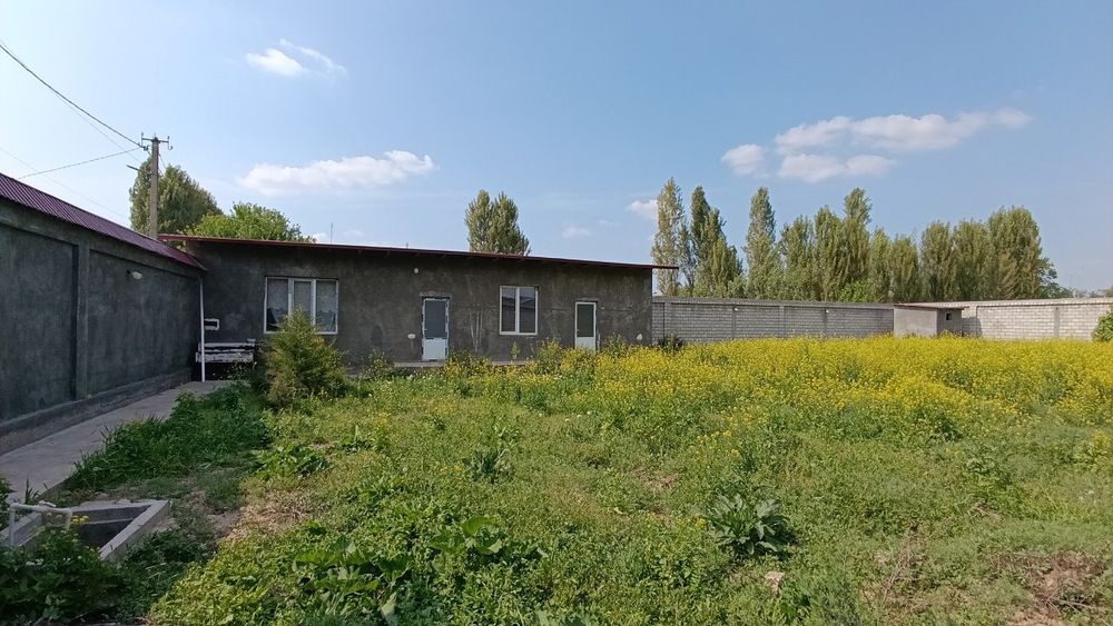 Майский 8,3соток,2 хона+кухня+санузел уйни ичкарисида,80% битган,