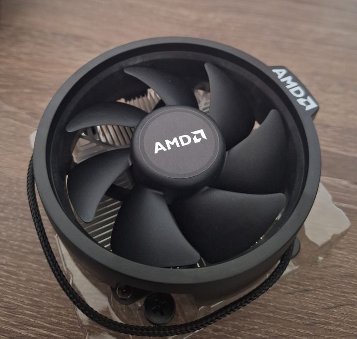 Cooler AMD Original - Socket AM4 + Shield DeepCool gratuit