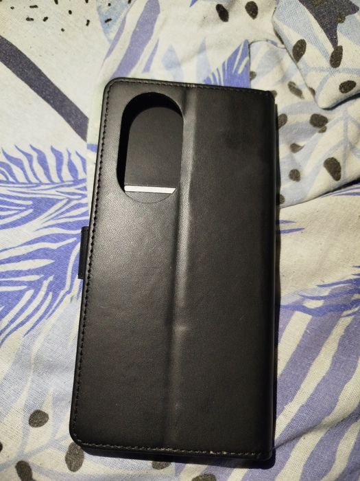 Vând cablu încărcare iPhone 14 si husa