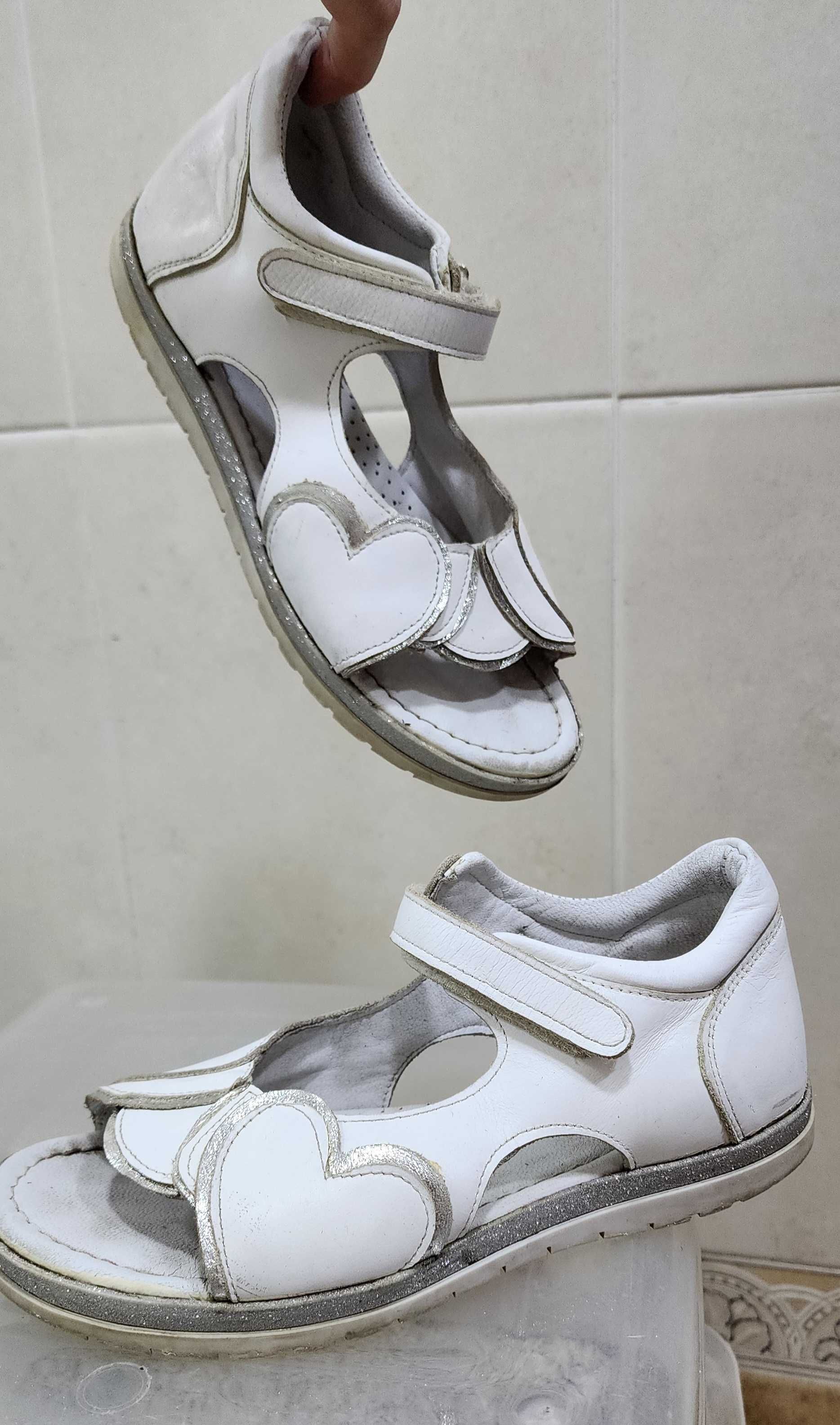 Летняя обувь кожаная белого цвета Перлина, Турция