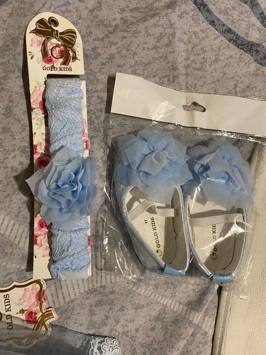 НОВА, Бебешка рокля 3-6 месеца с обувки и лента