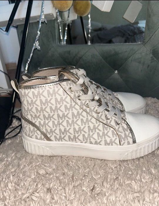 Converse Michael Kors aproape noi