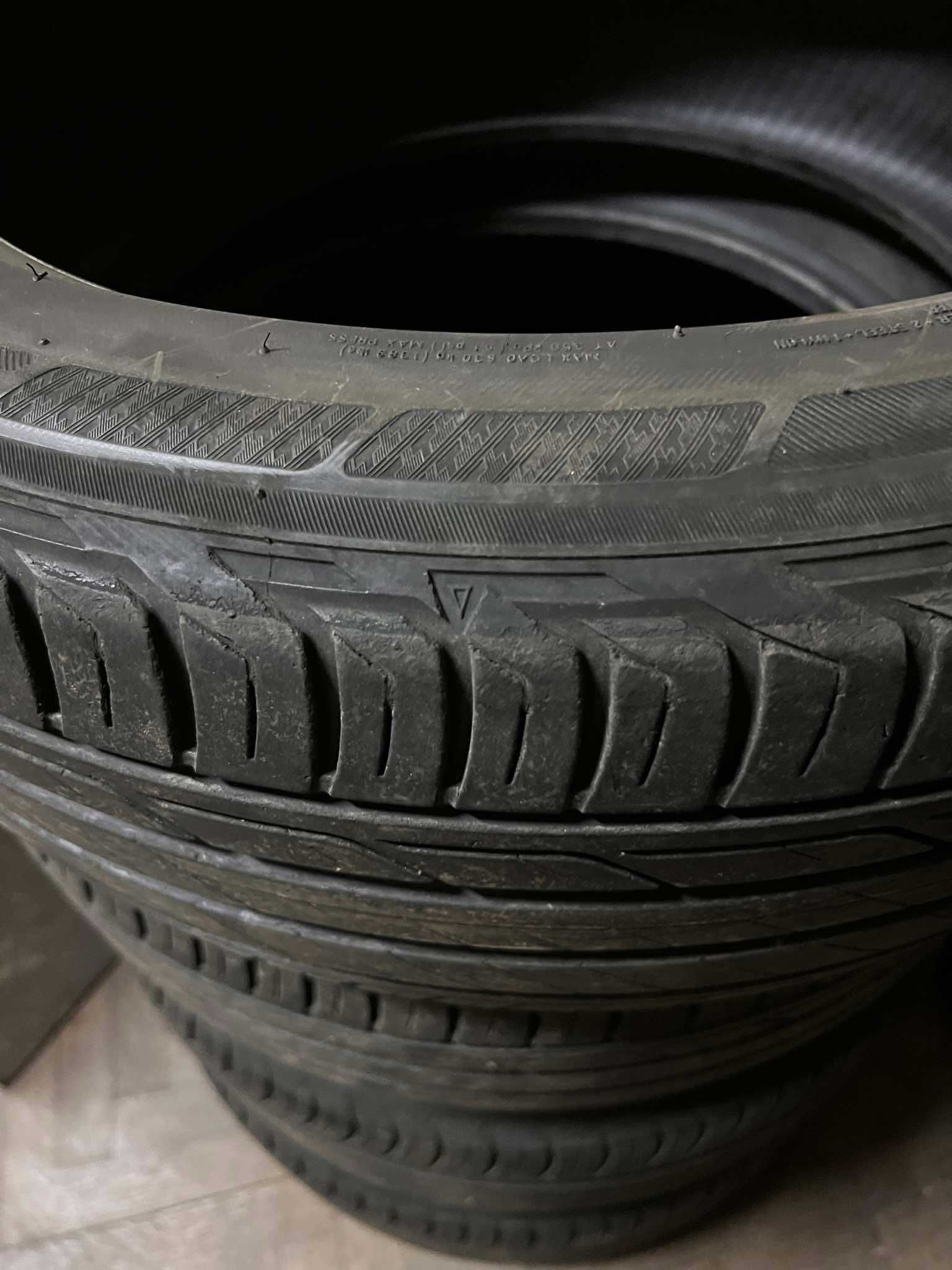 Продавам летни гуми Bridgestone Turanza 215/50 R18 92W