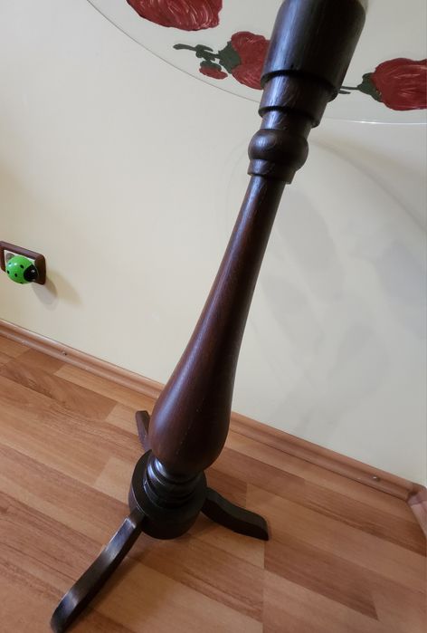 Măsuța de cafea din sticlă