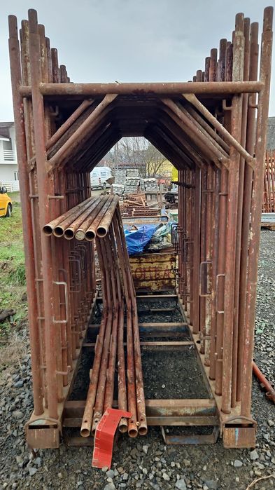 Schela metalica - Italia