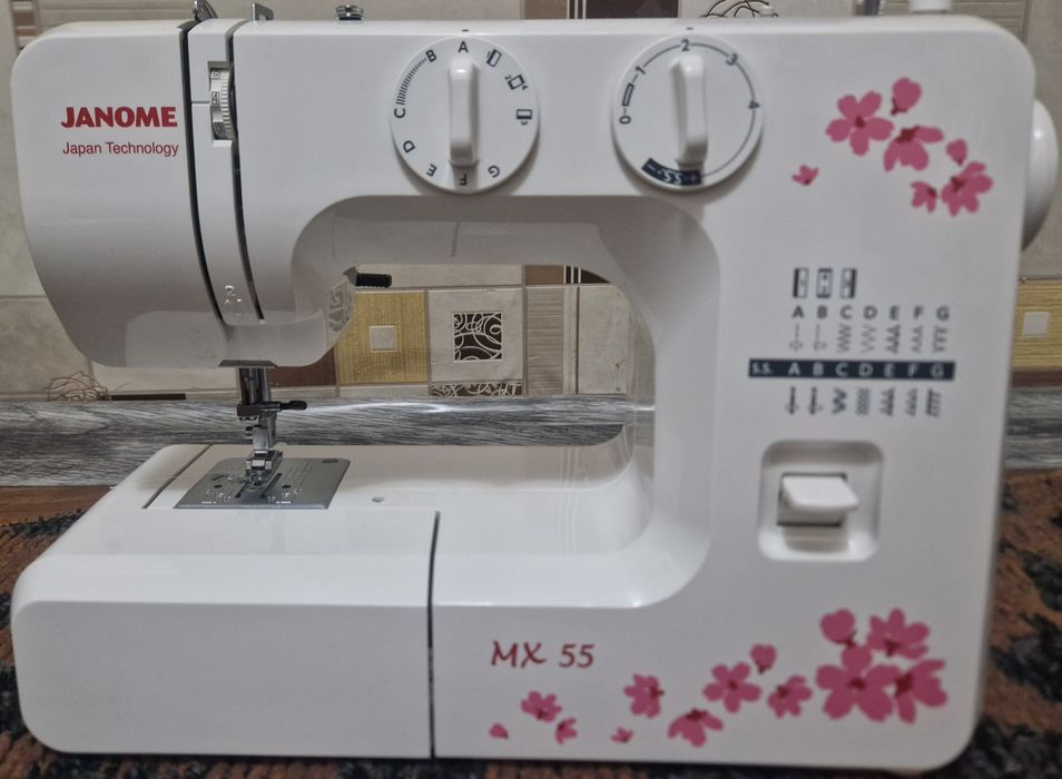 Продам швейную машинку