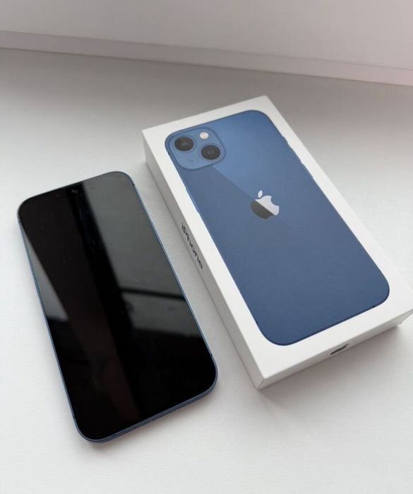 iPhone 13 128Gb с гарантией