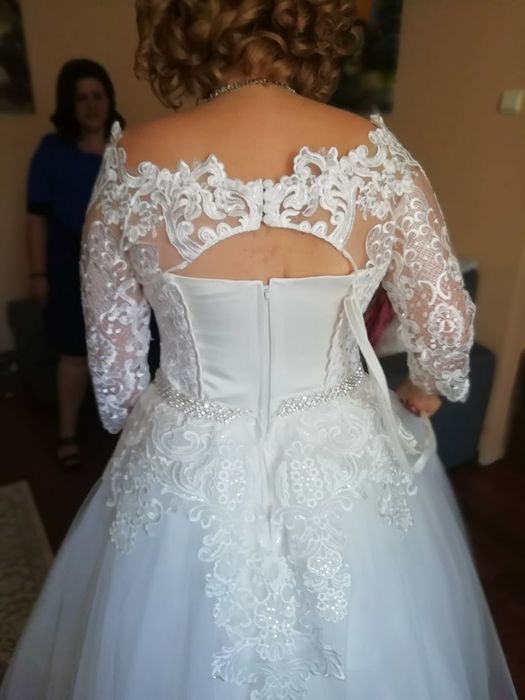 Rochie mireasa de sezon! Bonus: crinolina+ centura cristale
