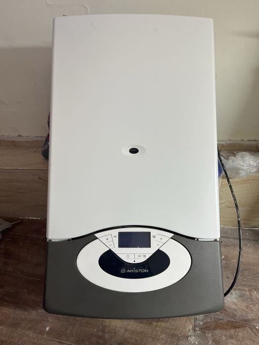 Газовый котел. Ariston  нужно заменить клапон