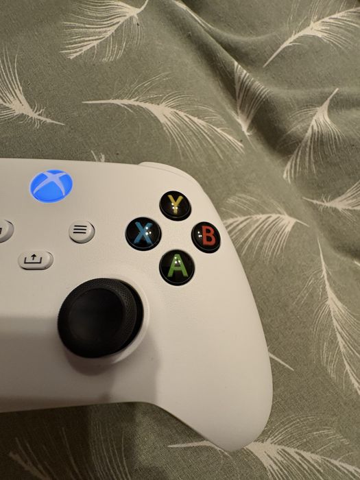 Xbox series контролер