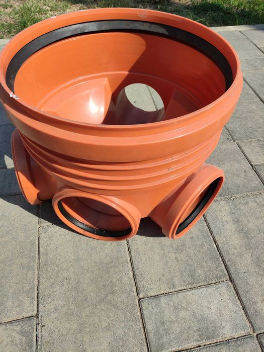 Baza camin canalizare D: 400 3 intrari si 1 iesire D.160 , extra CAPAC