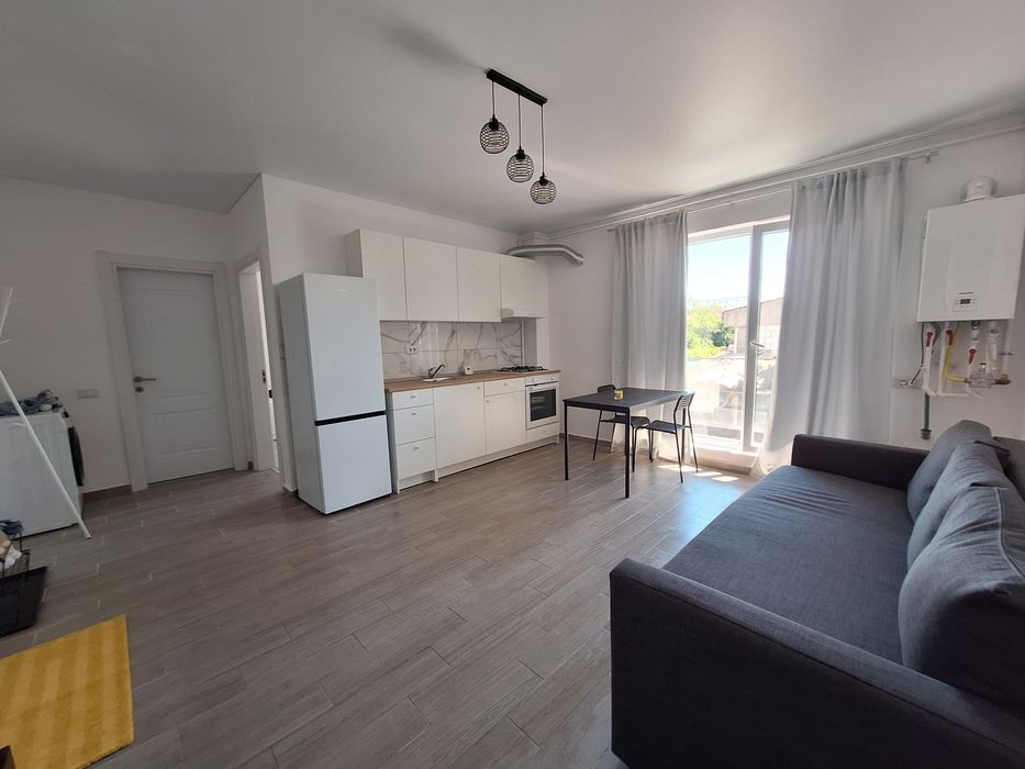 Inchiriez studio Aparatorii Patriei 12 minute fata de metrou