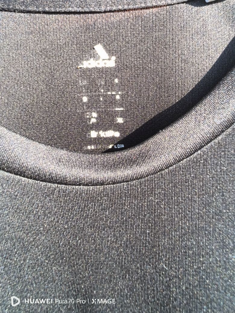 Страхотна мъжка тениска Adidas XL размер