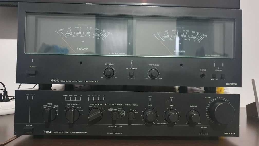 Onkyo Integra Toshiba 330 Onkyo Midi Canton