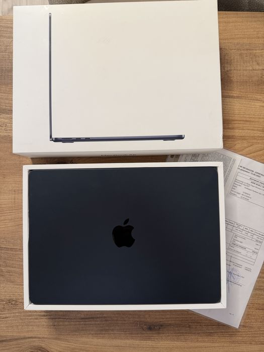 MacBook Air M3 256 ГБ Зора Гаранционен като НОВ ! Midnight