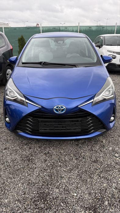 Toyota Yaris ,2017 ,Hibrid