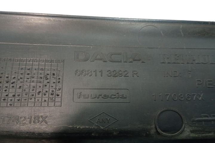 Grila stergator 668113292R Dacia Logan a 2-a generatie