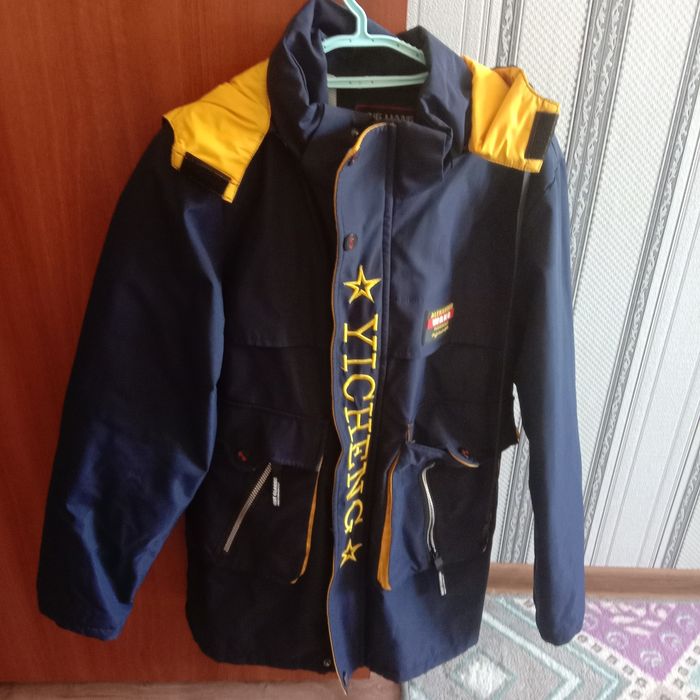 Продам  куртку для подростков