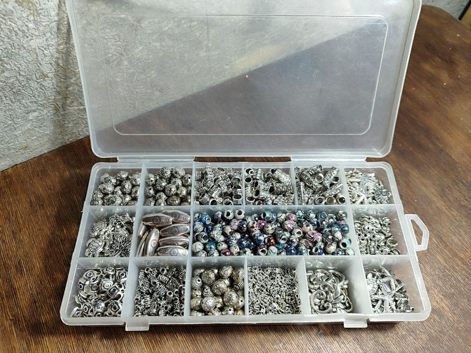 Набор фурнитуры для бижутерии.