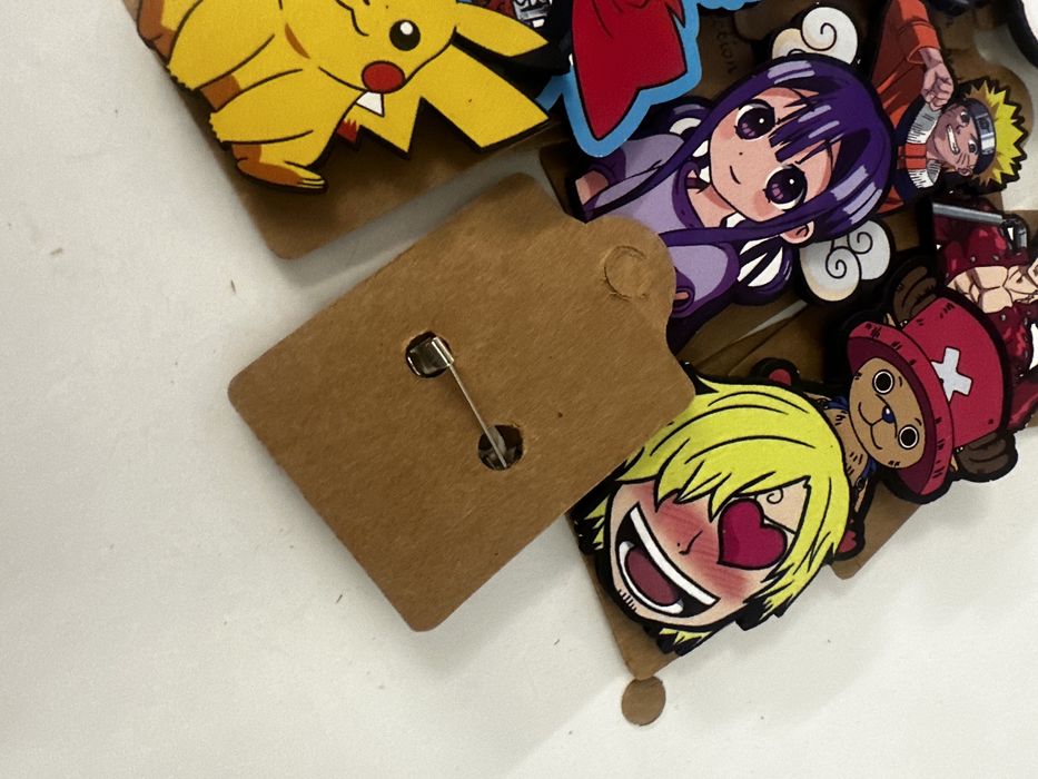 Детски значки , 97 броя