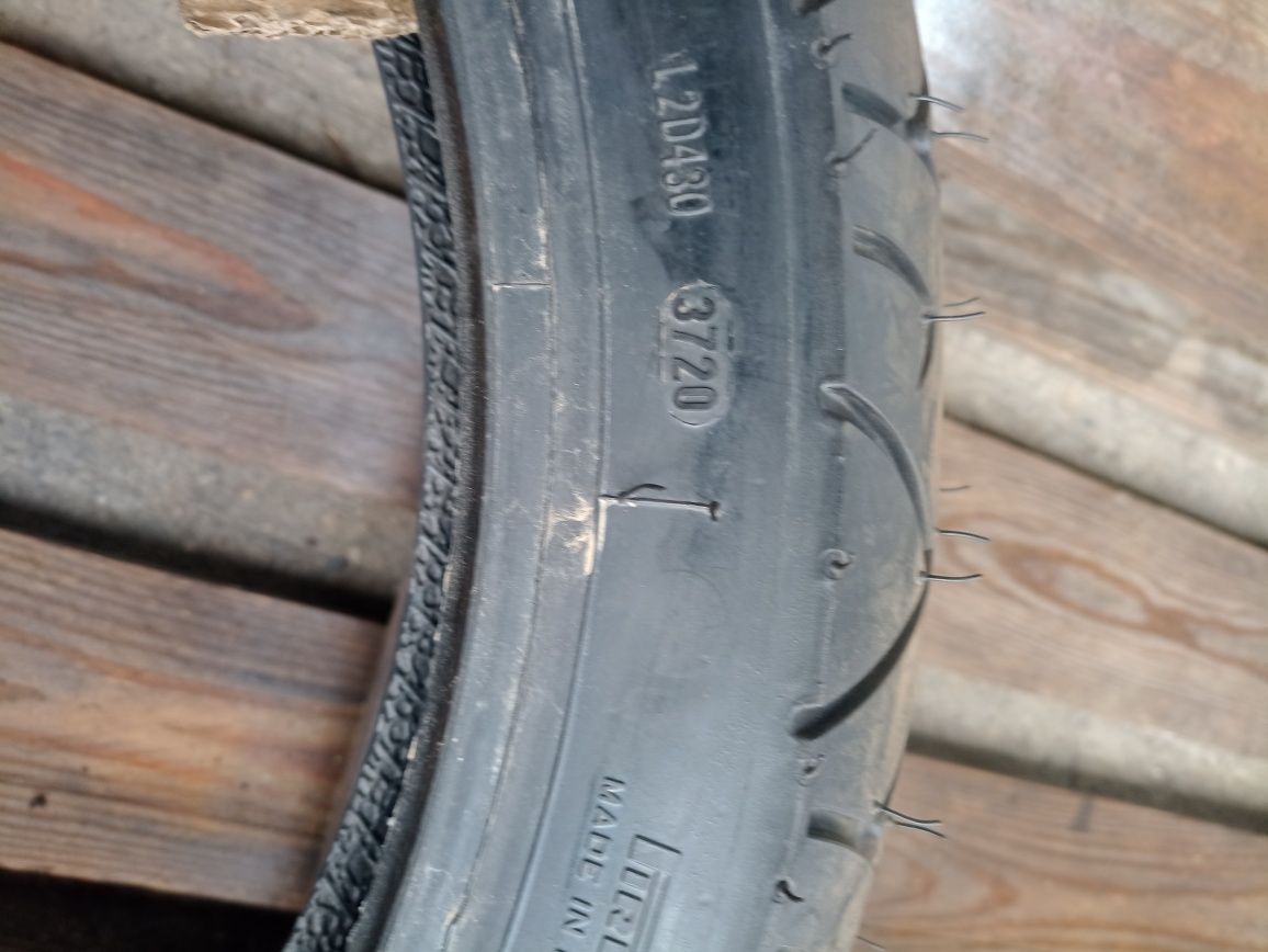O anvelopa de fata NOUA Pirelli 110/80 R17 dot 3720
