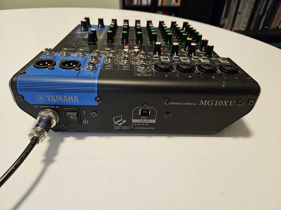 Mixer Professional Yamaha MG10XU