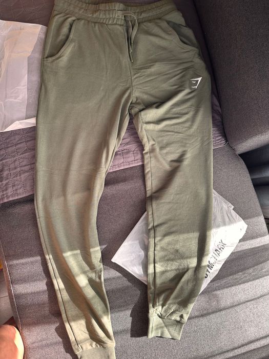 Нов дамски екип Gymshark