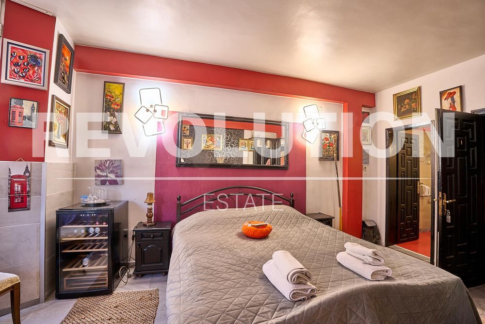 Дава се под наем Едностаен апартамент в Пловдив, Център - 38 кв.м за 409 € - Снимка #2