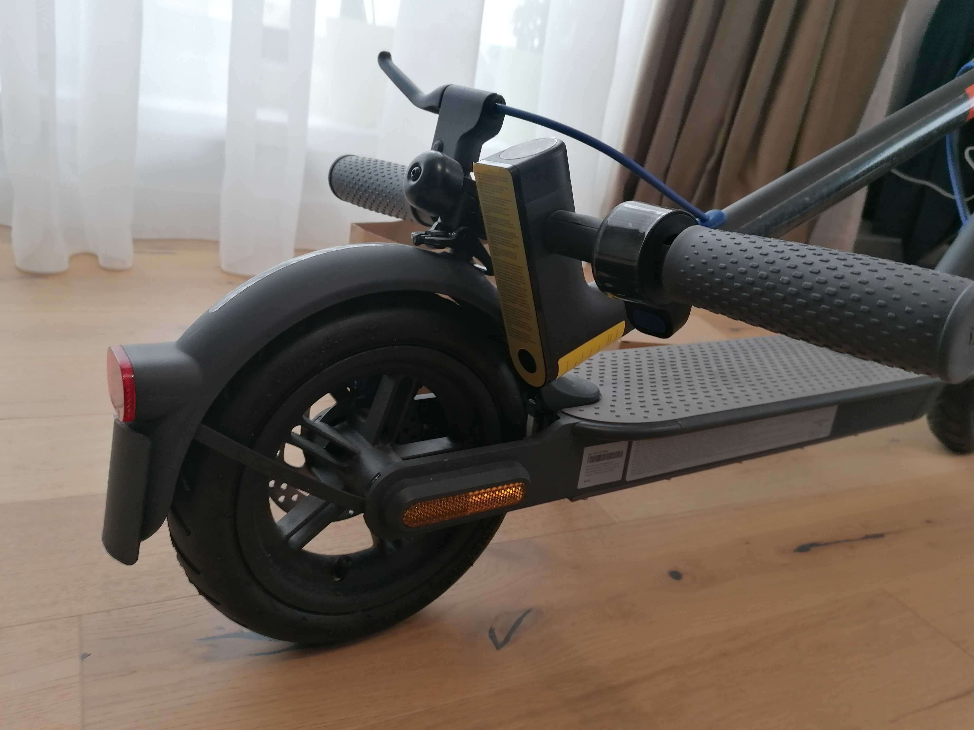 Trotineta electrica - Mi Electric Scooter 3