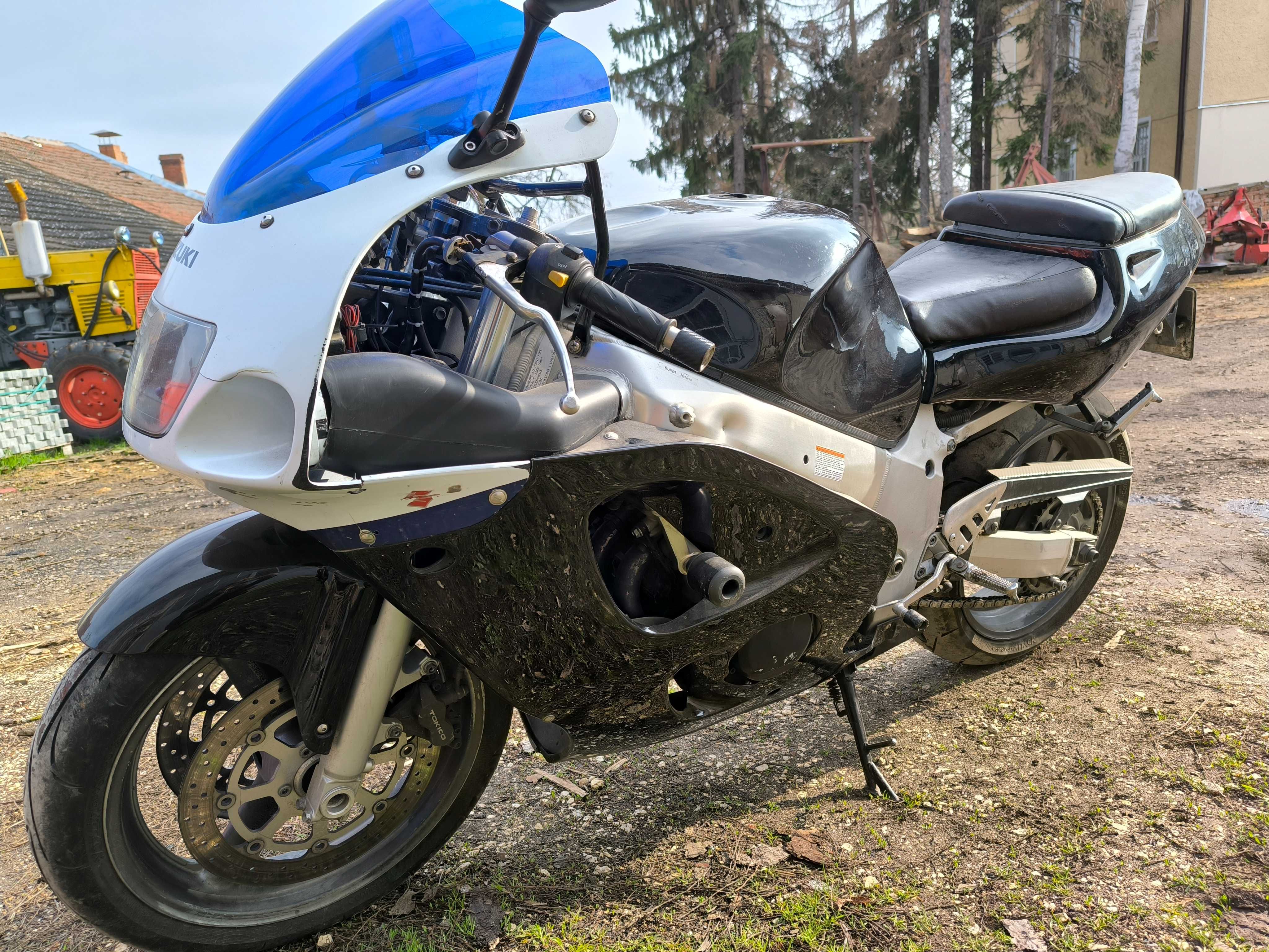 Suzuki GSXR срад 600кубика