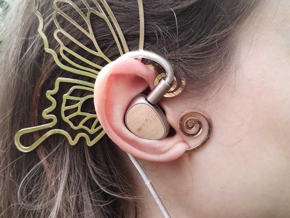 Нови- неотваряни SIVGA Que тип iem