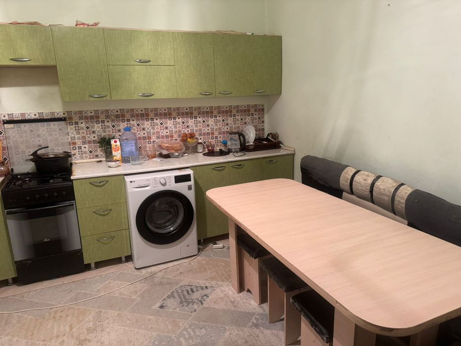 Продается дом с отдельным входом.
