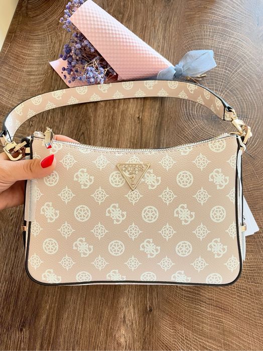 Дамска чанта Guess