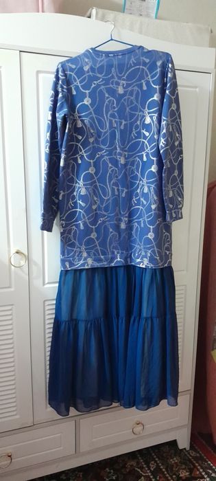 Модная турецкая платье тёмно синего цвета обманка снизу сетка юбка