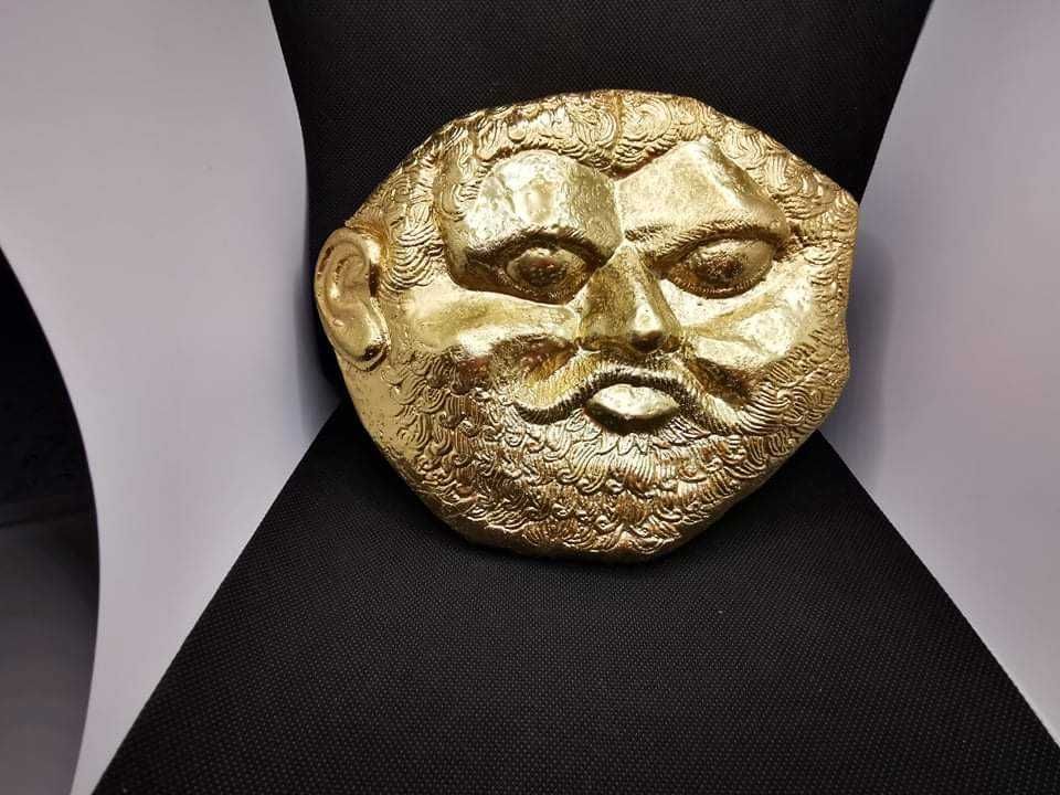 Златната маска на Цар Терес
