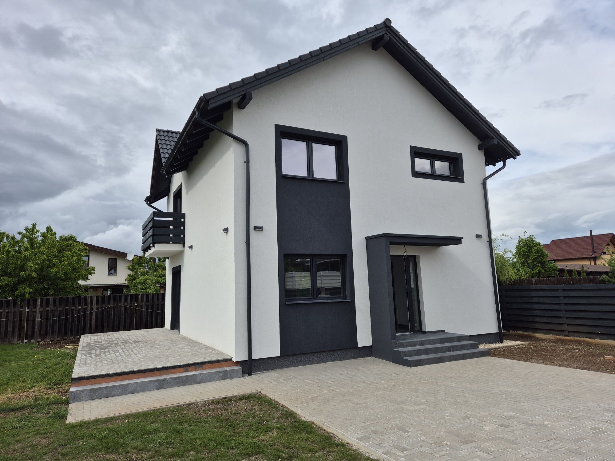 Vand casa Izvor Proprietar teren 600mp