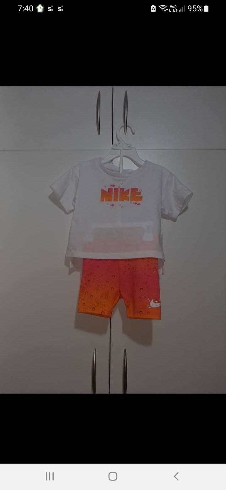 Нов комплект Nike